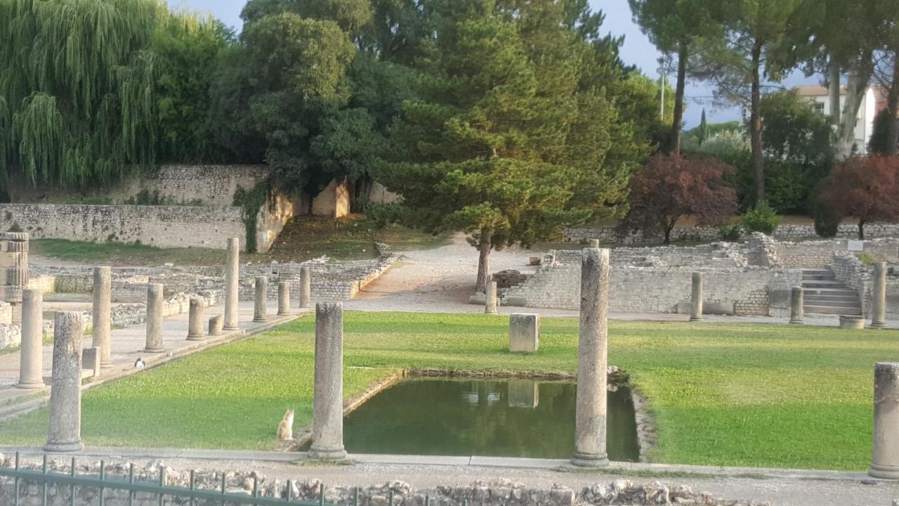 Y Here Vaison-la-Romaine Eksteriør billede